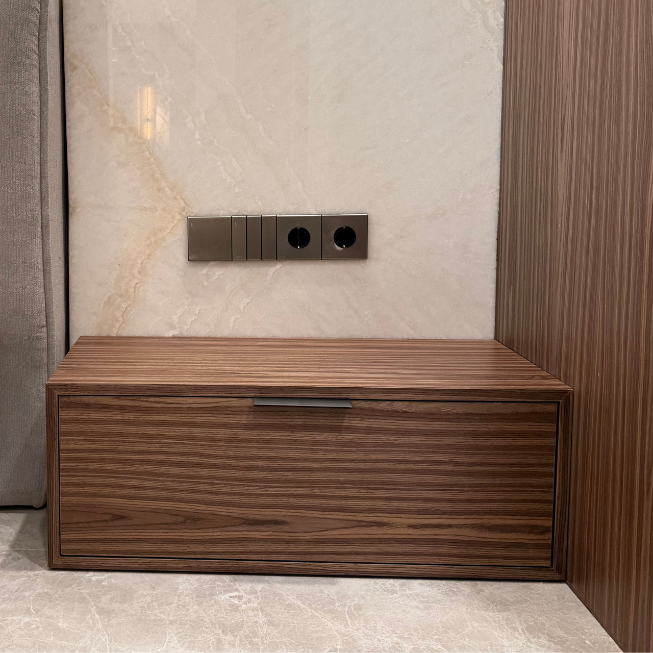 MERALLI INOX 2'li anahtar, hakiki fırçalanmış paslanmaz çelik, çerçevesiz 86×86 Modüler kasa dahil